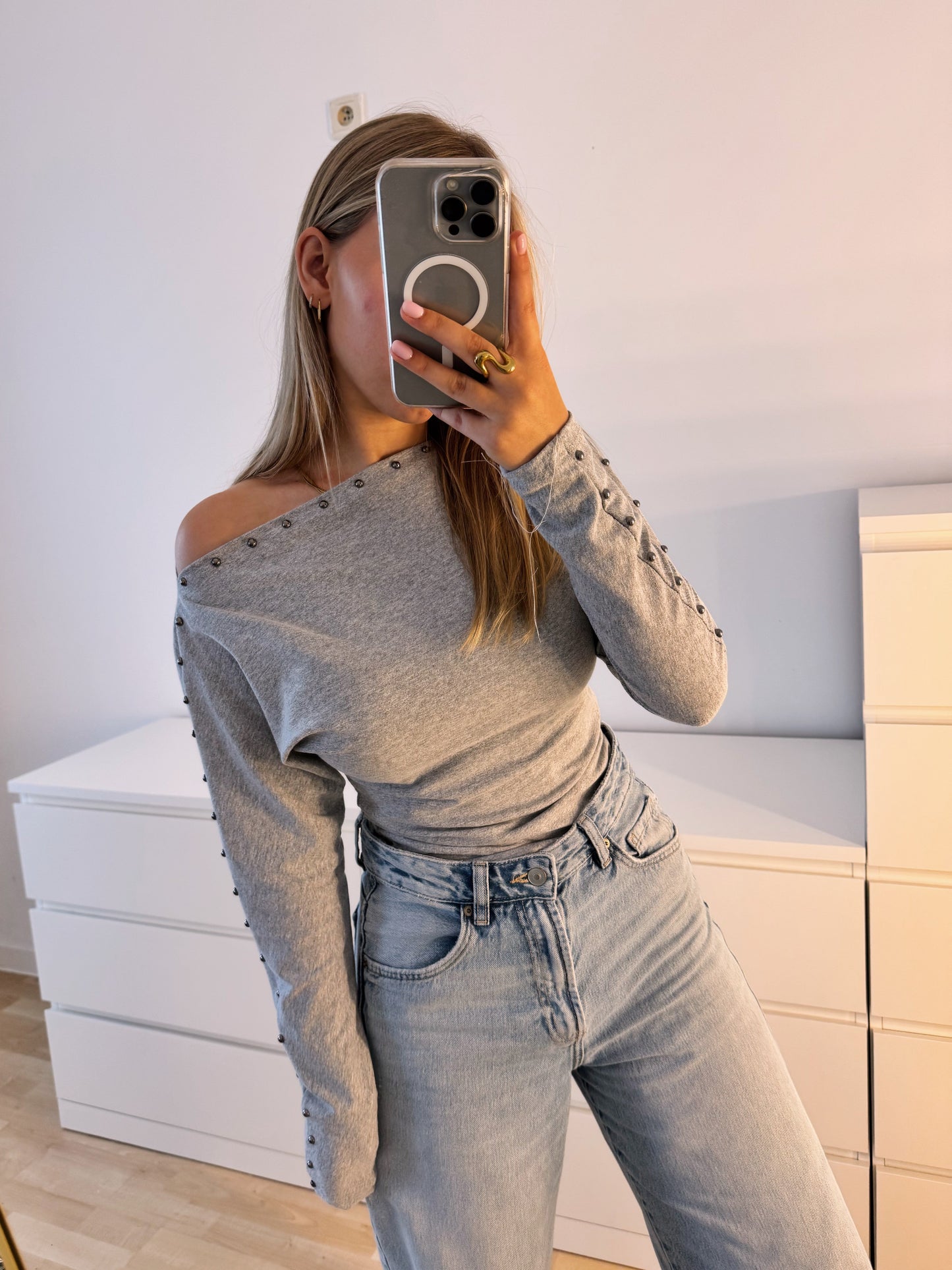 Studs Top - Grey
