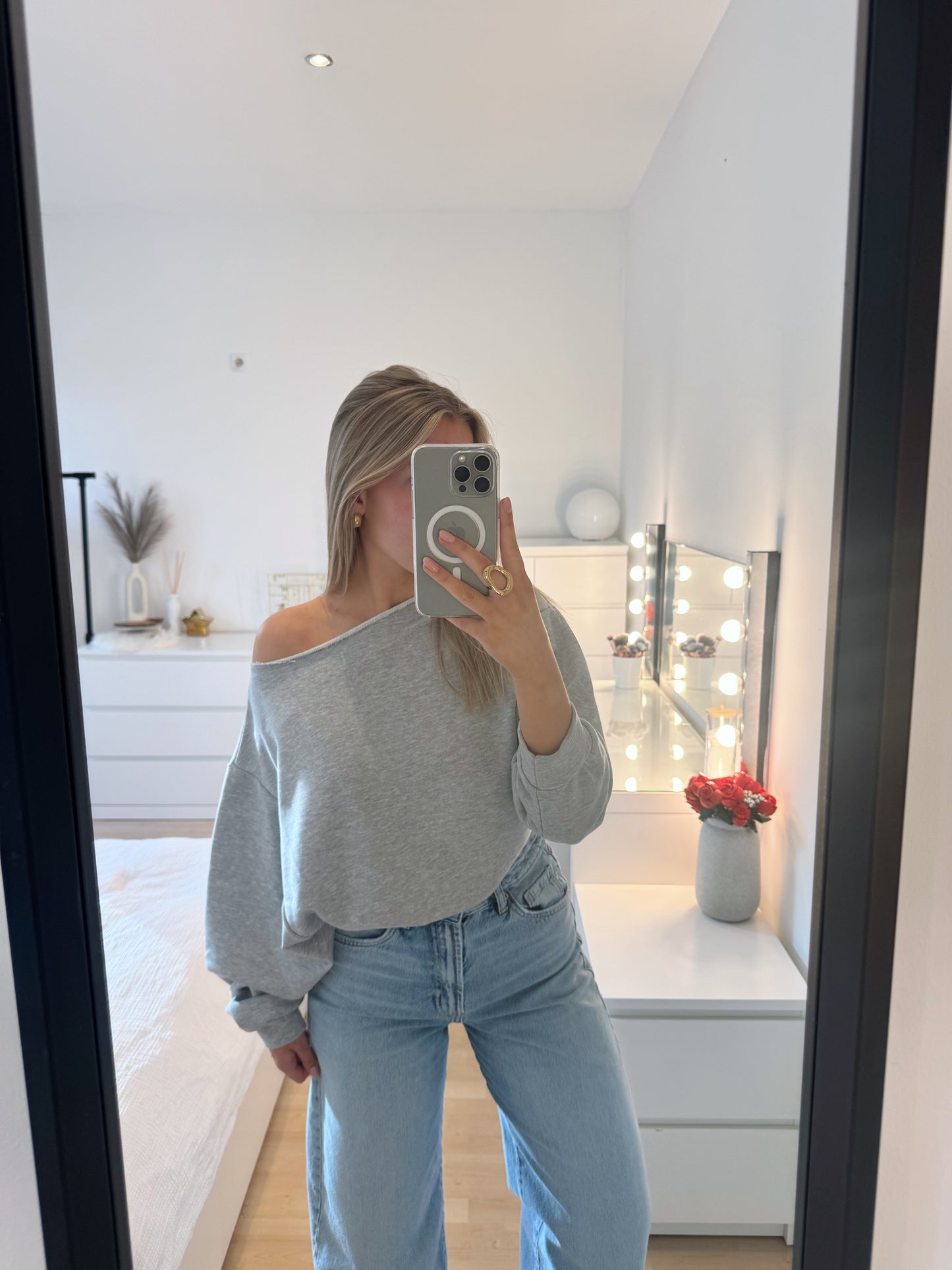Molly Off Shoulder - Grey